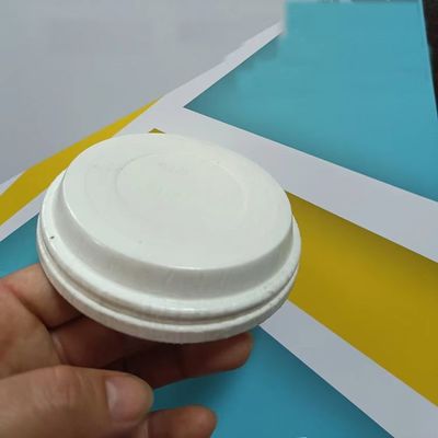 Ahorro de energía profesional de la máquina de la cubierta del papel de máquina de la tapa de la taza de papel de la bebida del café